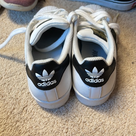 Adidas classics - Picture 2 of 4